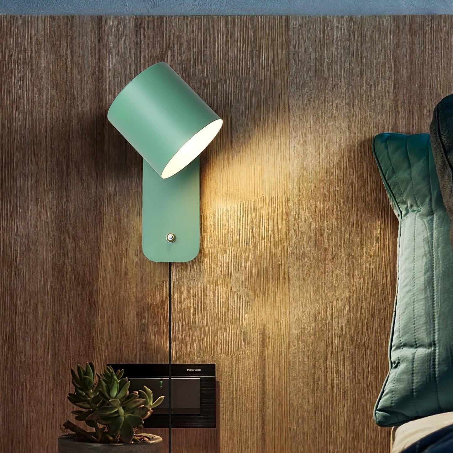 Simple Plug in Wall Light