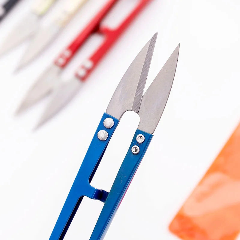 Precise Compact Scissors for Home and Craft Use