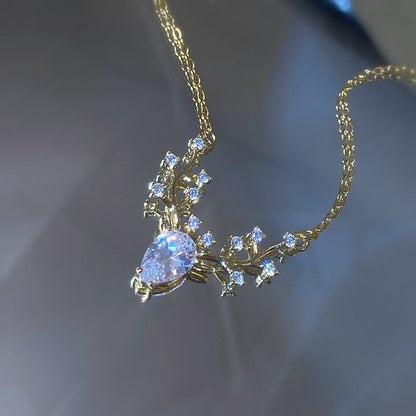 Beautiful Deer Pendant Necklace
