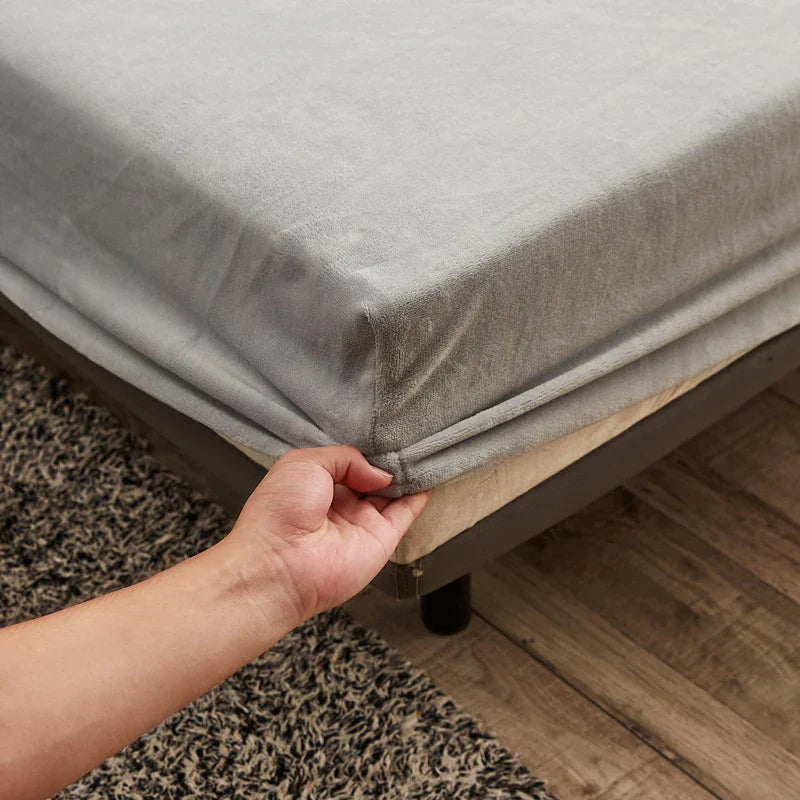 Cozy Fitted Velvet Sheet for Cold Weather Mattress