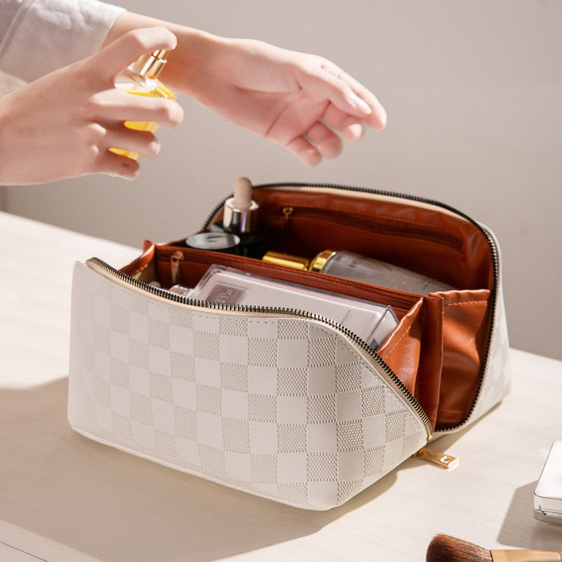 Premium Travel Makeup Bag with Pockets & Waterproof Leather - Befez