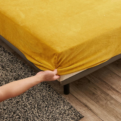 Cozy Fitted Velvet Sheet for Cold Weather Mattress