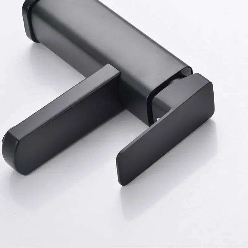 Befez Modern Basin Faucet - Sleek Water Stream