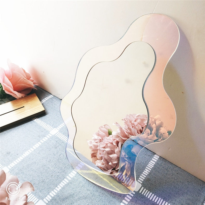 Stylish Wave Patterned Wall Mirror
