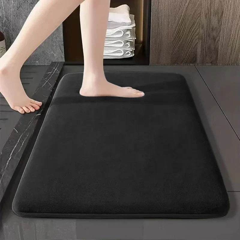 Soft Plush Bathroom Mat with Grip Bottom
