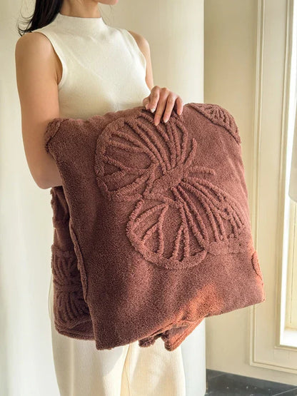Cozy Plush Blanket with 3D Butterfly Pattern