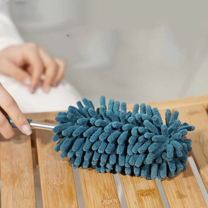 Long Reach Dusting Tool with Extendable Rod