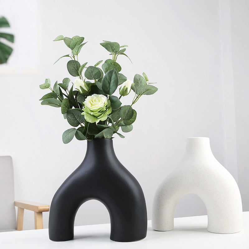 Simple Chic Circular Befez Table Lamp
