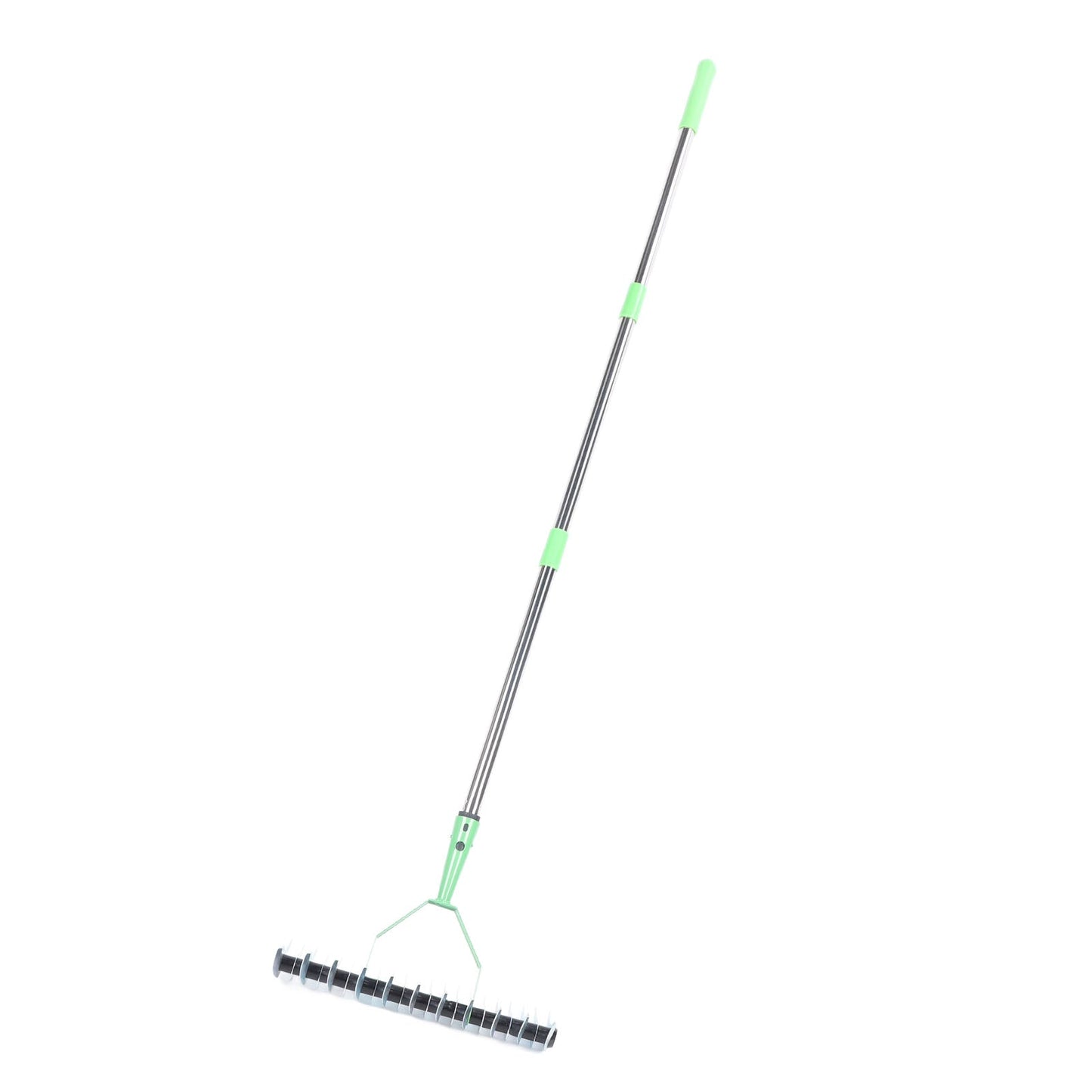 Effective Lawn Rake for Removing Dead Grass