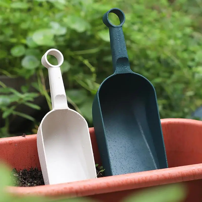 Compact Plastic Gardening Trowel with Ergo Handle