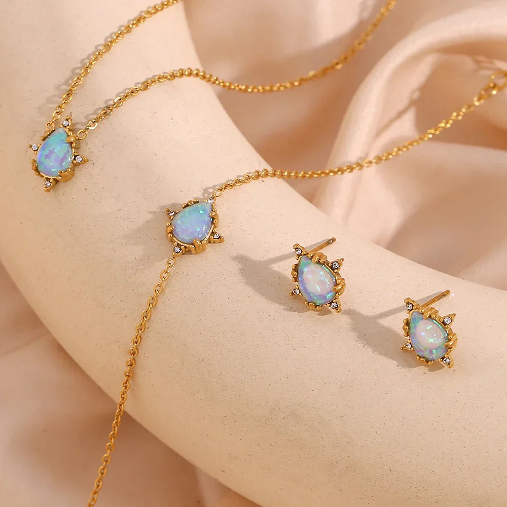 Delicate Sparkling Opal Jewelry Set