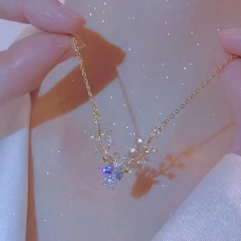 Beautiful Deer Pendant Necklace
