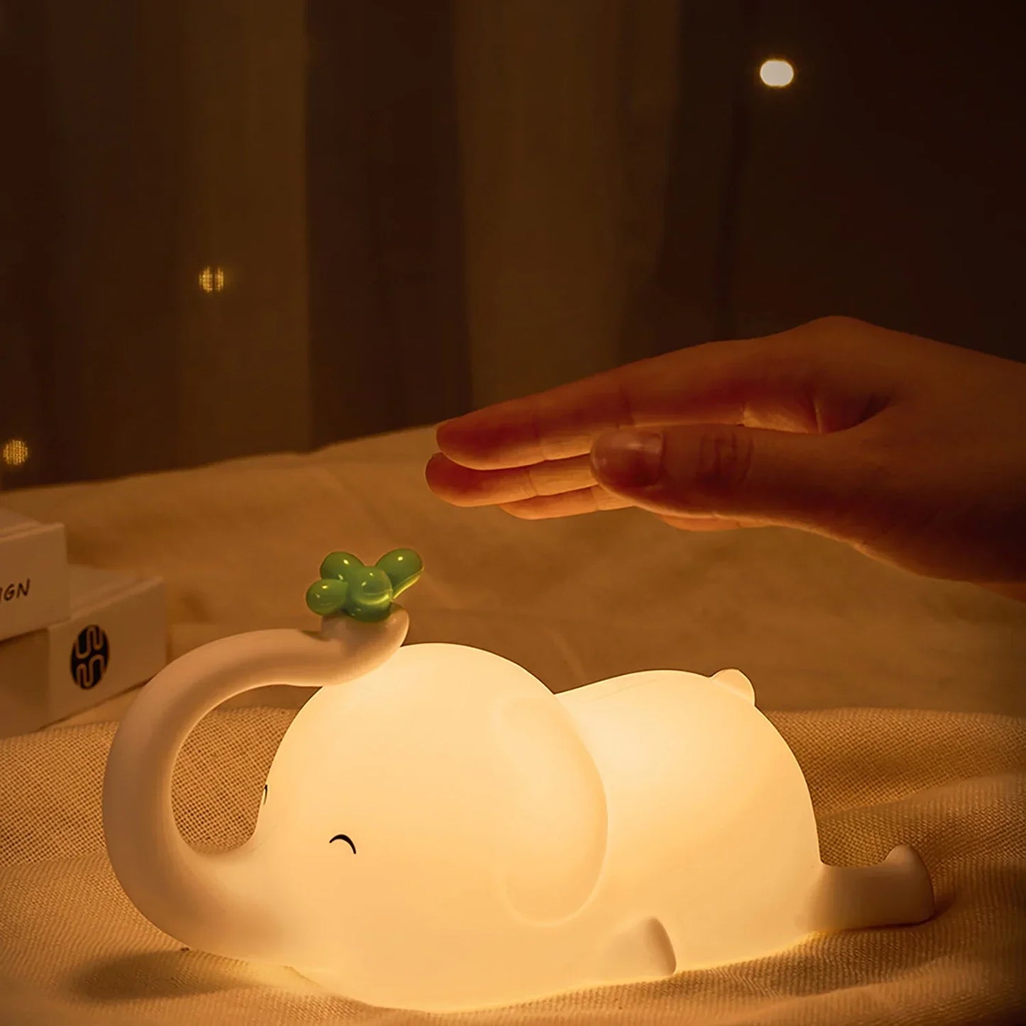 Compact LED Nightlight with Adjustable Brightness - Befez