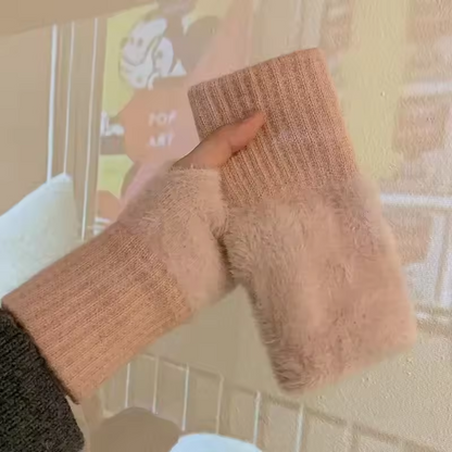 Cozy Unisex Fleece Gloves - Warm and Touchscreen Friendly