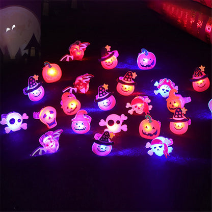 Spooky Glow in Dark Skull Ring