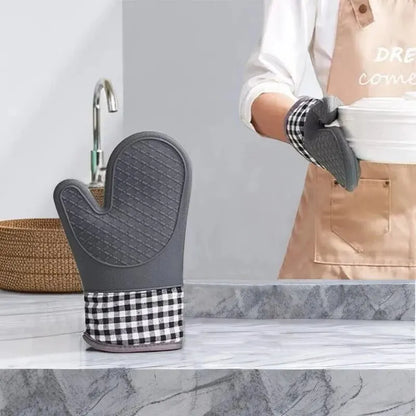 Heat Resistant Silicone Oven Gloves for Cooking & Grilling