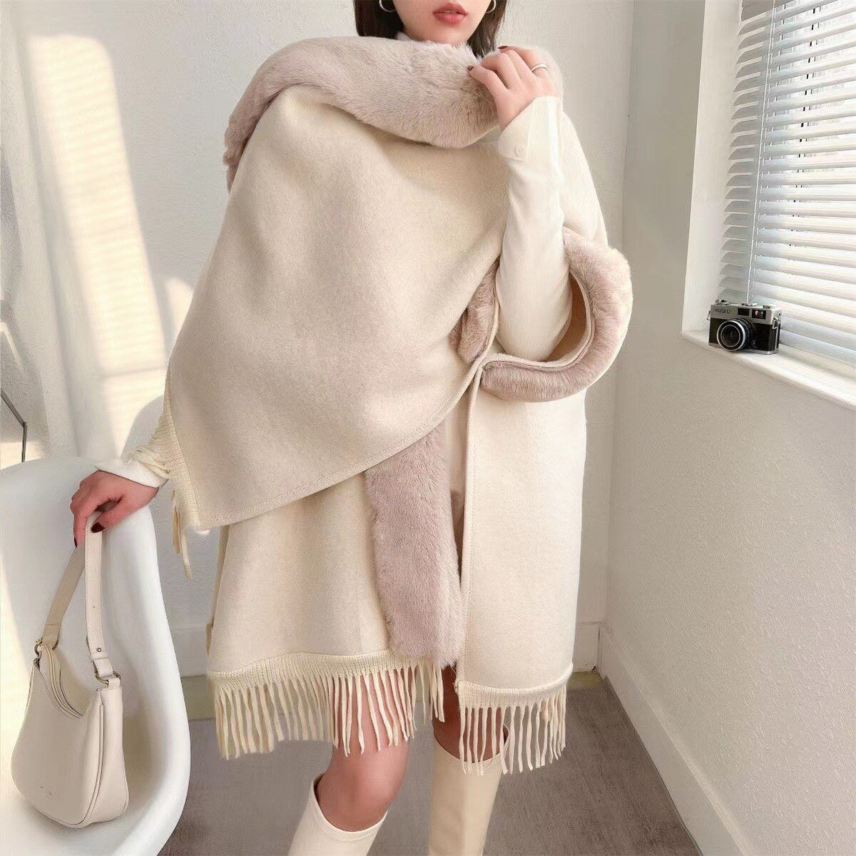 Cozy Women's Fleece Lined Long Poncho Blanket