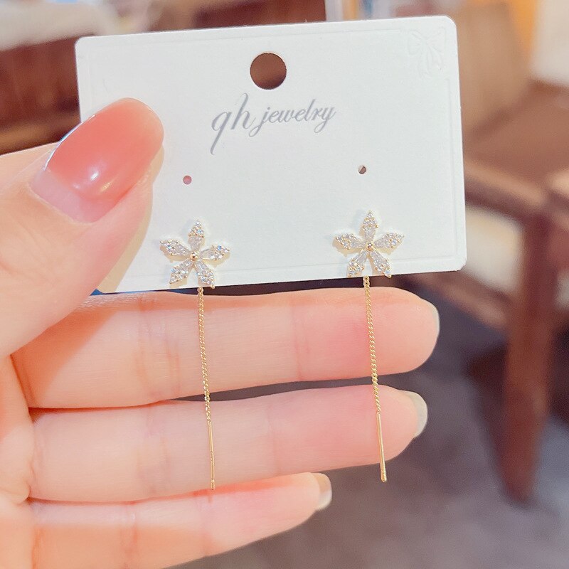 Beautiful Floral Drop Chain Earrings