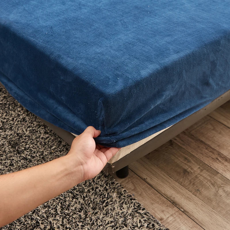 Cozy Fitted Velvet Sheet for Cold Weather Mattress