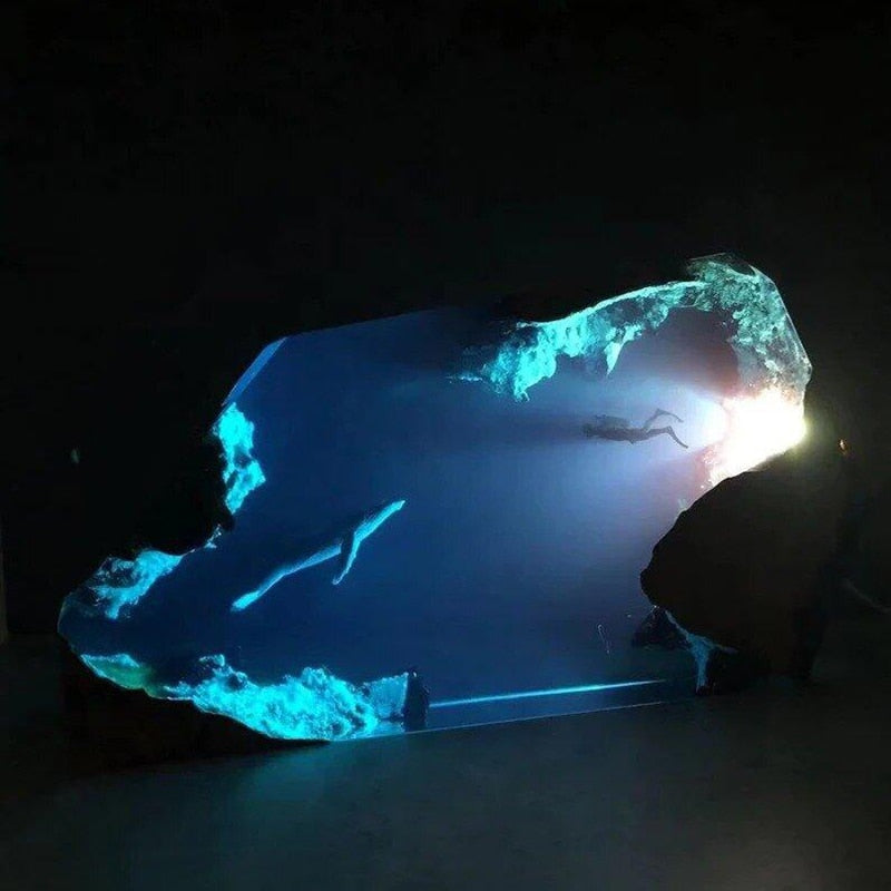Ocean Blue Diving Man Table Lamp Decoration