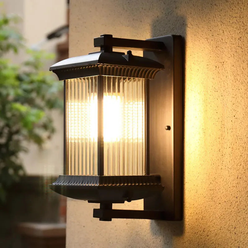 Durable Outdoor Wall Lamp Metal, Weatherproof Garden Light