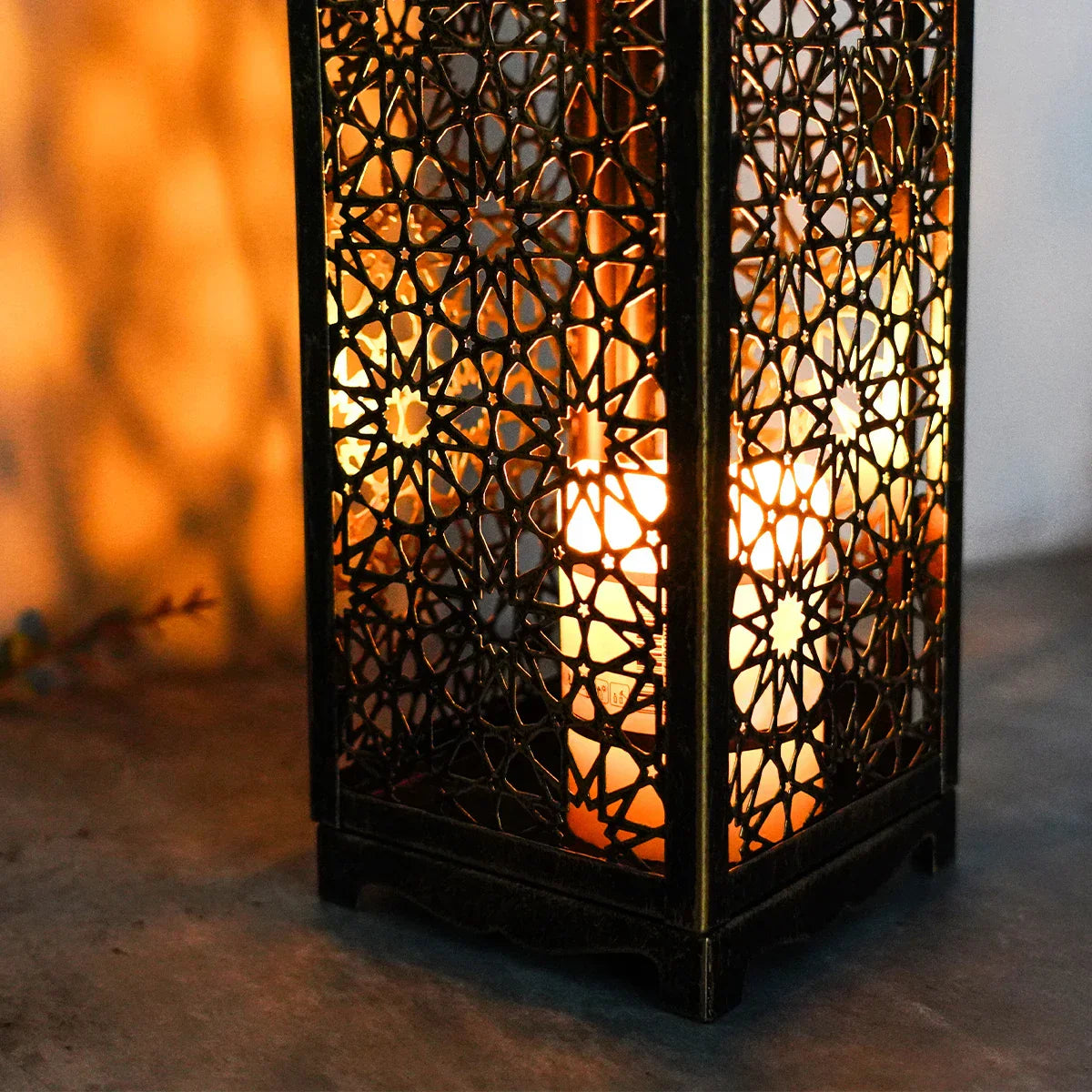 Classic Bronze Outdoor Lantern