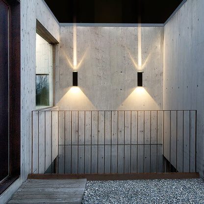 Befez | Stylish Weatherproof Outdoor LED Wall Lamp – Slim Metal Fixture