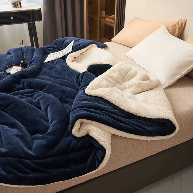 Cozy Plush Fleece Throw Blanket for Winter Comfort