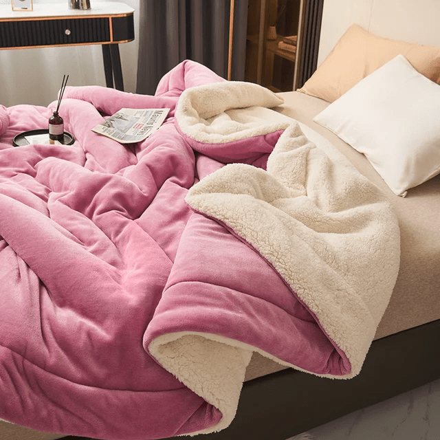 Cozy Plush Fleece Throw Blanket for Winter Comfort