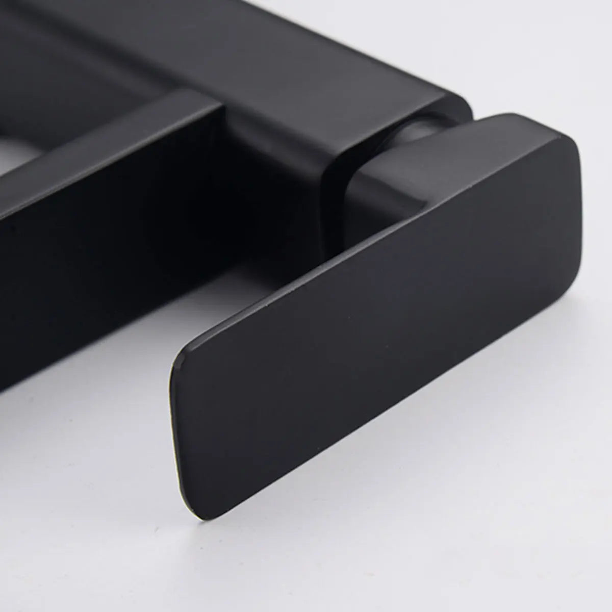 Befez Modern Basin Faucet - Sleek Water Stream