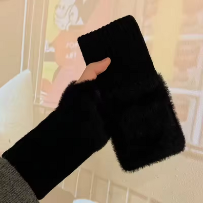 Cozy Unisex Fleece Gloves - Warm and Touchscreen Friendly