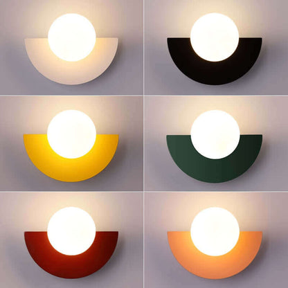 Befez | Modern Half Moon Metal Wall Light