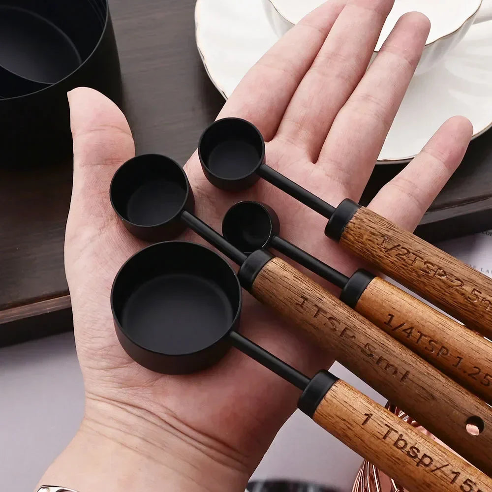 Accurate Kitchen Measuring Cups & Spoon Set