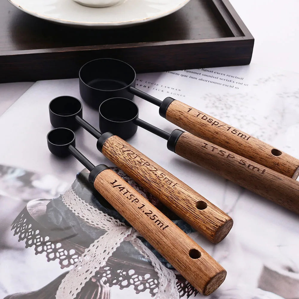Accurate Kitchen Measuring Cups & Spoon Set