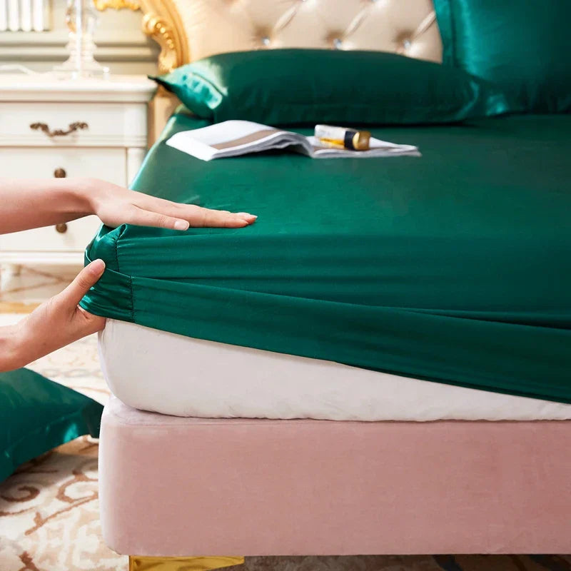 Luxurious Soft Fitted Bed Sheet with Free Pillowcases