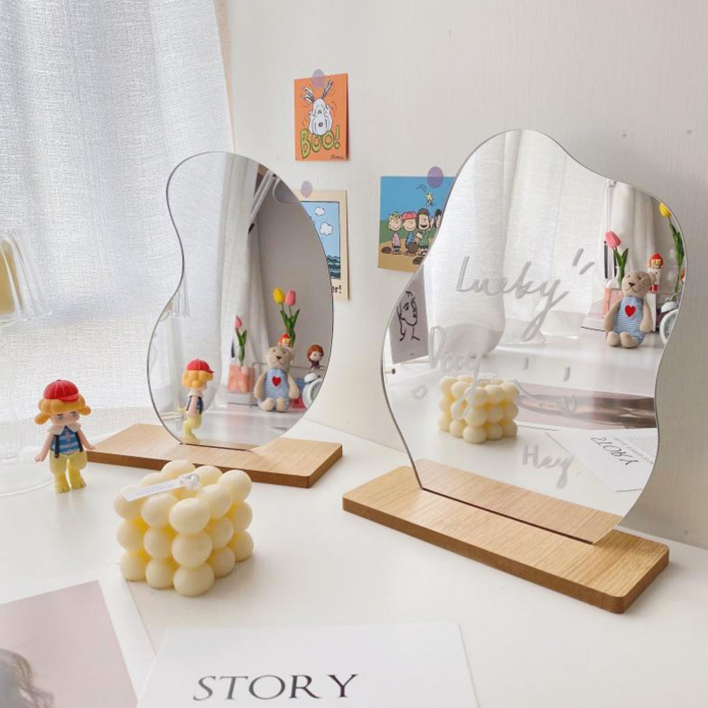Stylish Curved Wall Mirror