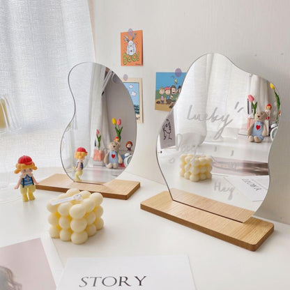 Stylish Curved Wall Mirror