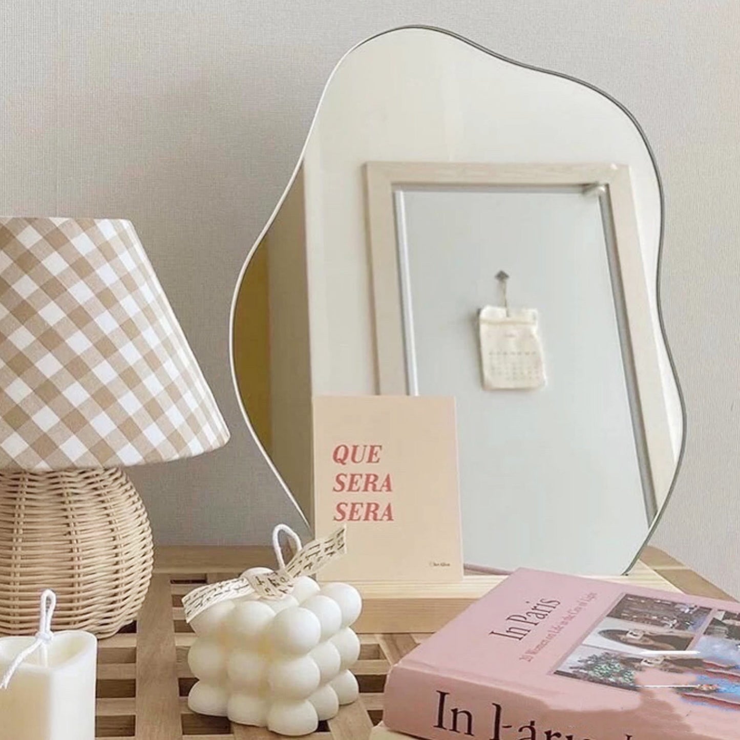 Stylish Curved Wall Mirror