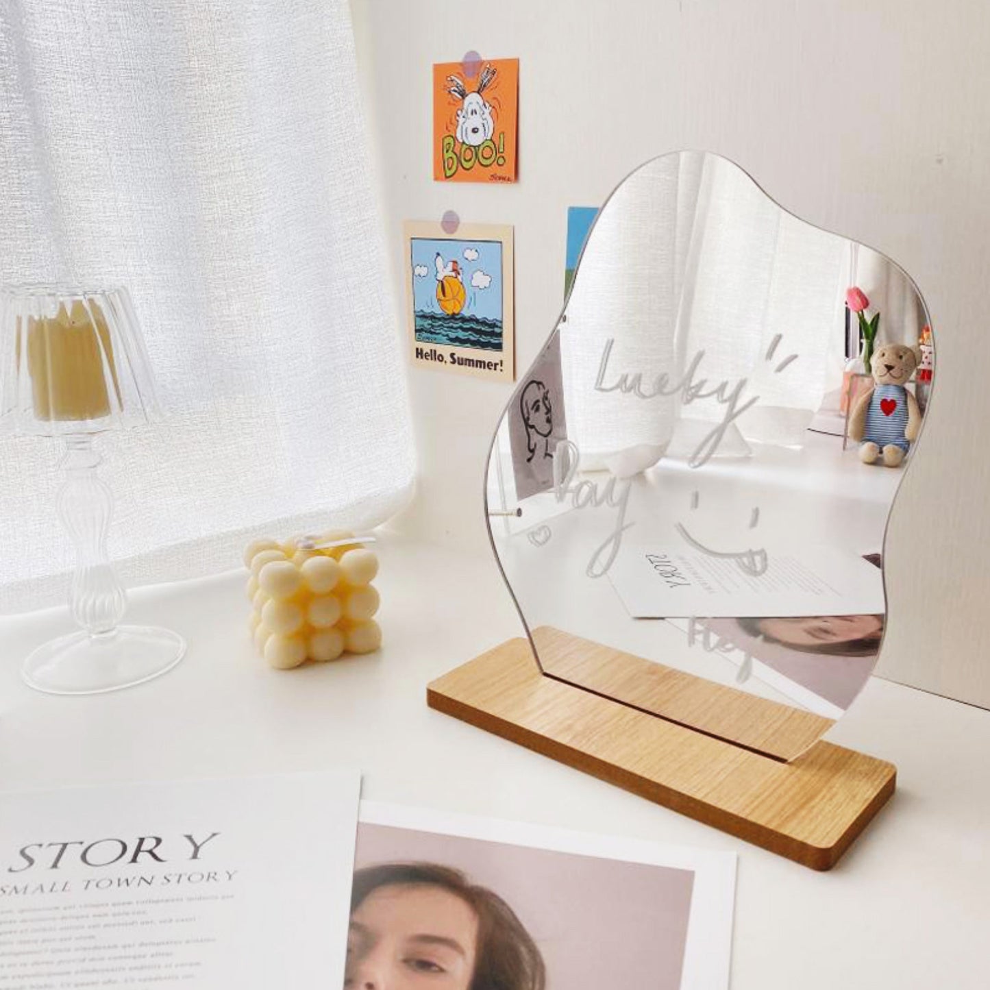 Stylish Curved Wall Mirror