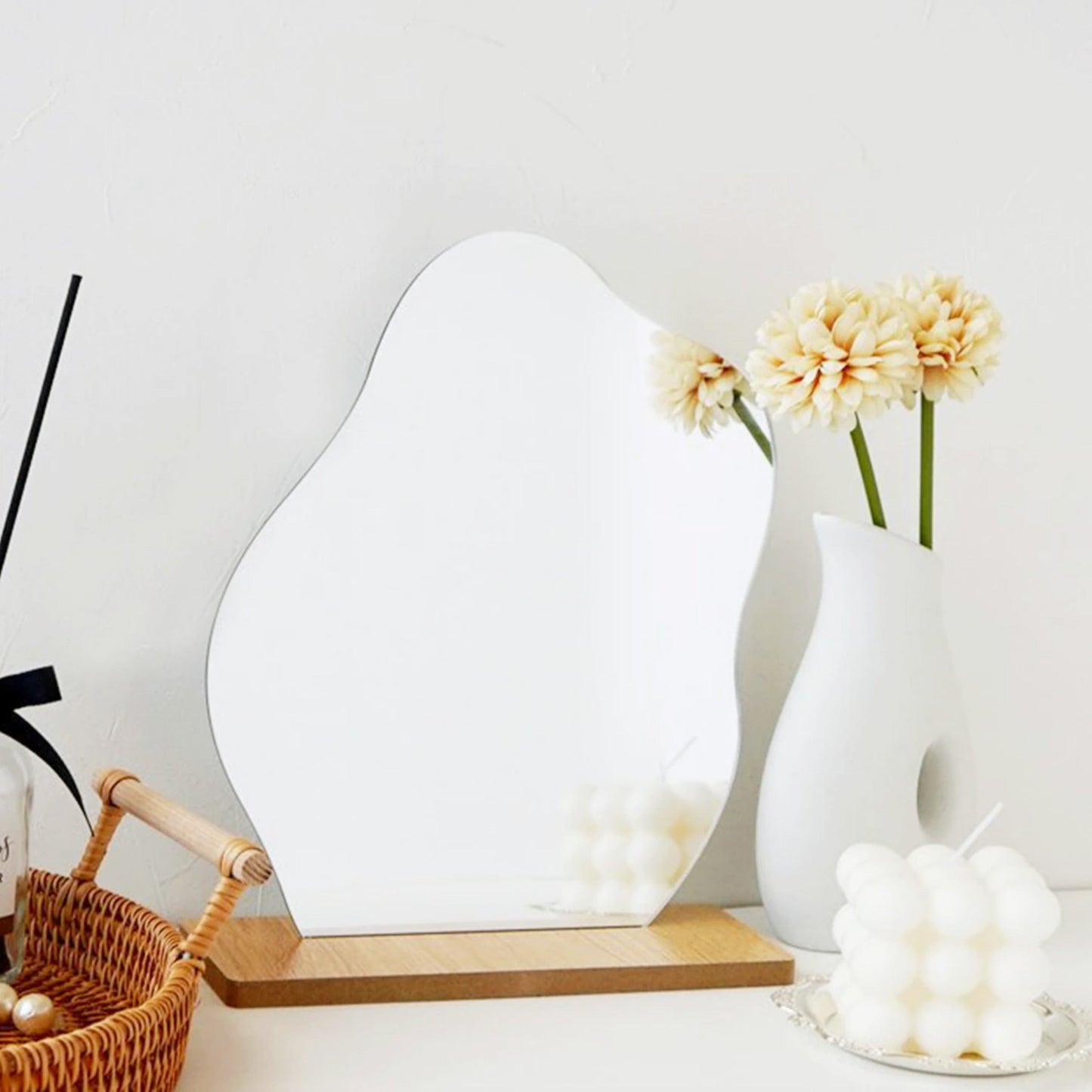 Stylish Curved Wall Mirror