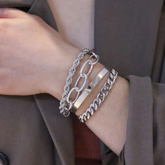 Beautiful 4-Piece Bangle Set