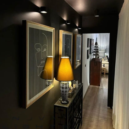 Rotating Wireless Rechargeable Wall Light