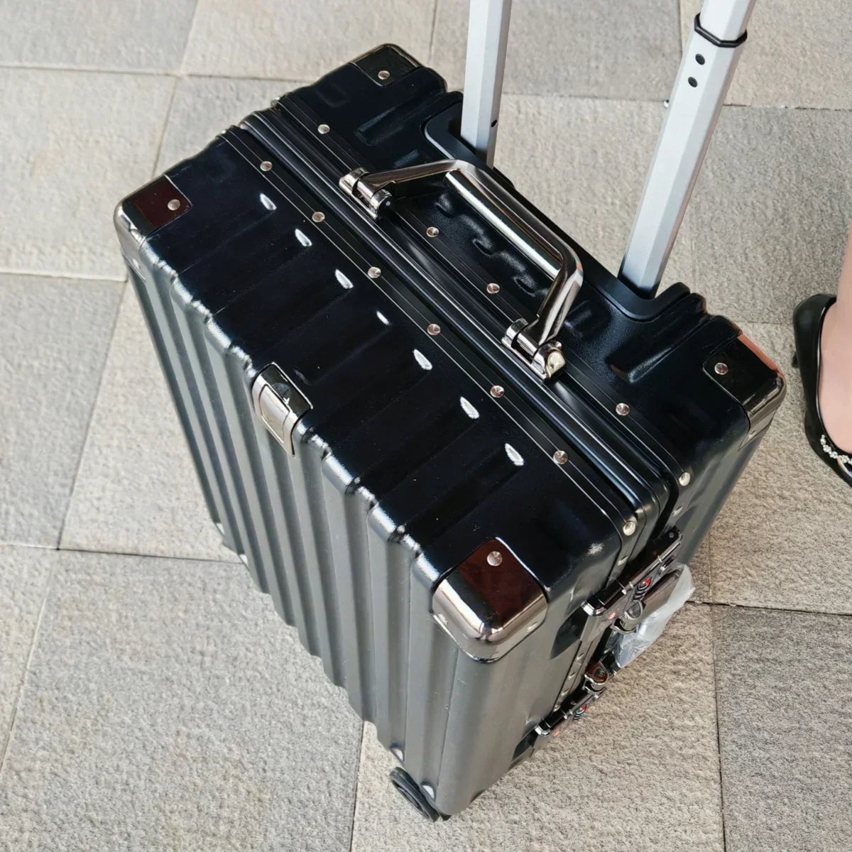Durable Aluminum Frame Luggage Case