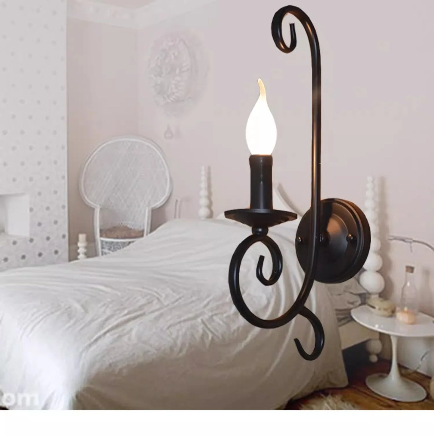 Retro Chic Wall Lamp