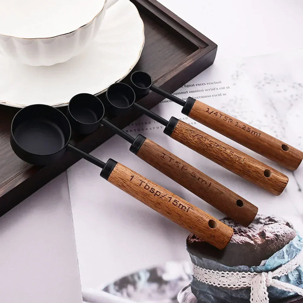 Accurate Kitchen Measuring Cups & Spoon Set