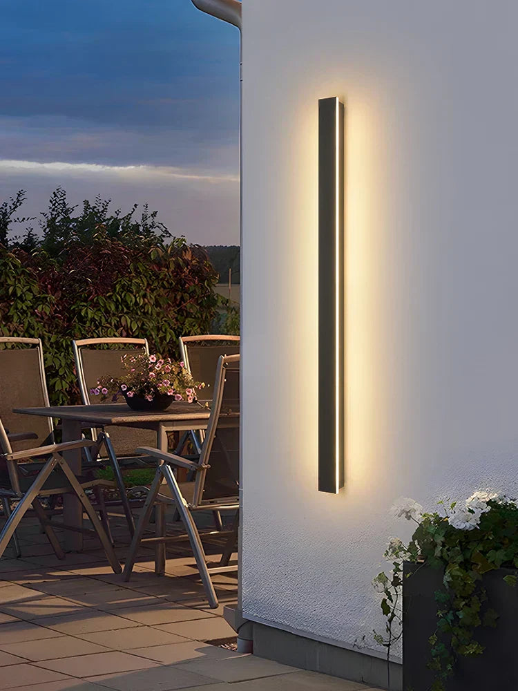 Sleek Black Garden Outdoor Lamp - Befez