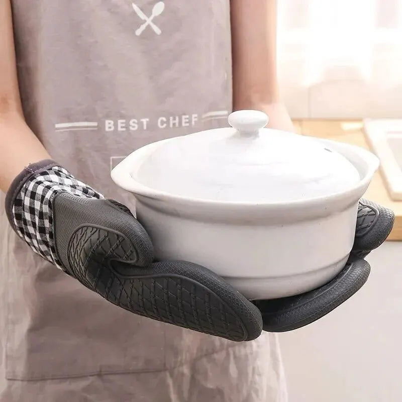 Heat Resistant Silicone Oven Gloves for Cooking & Grilling