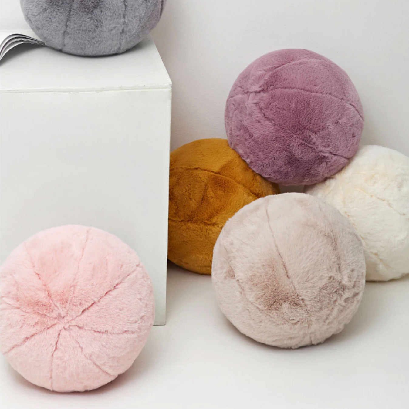 Plush Fuzzy Ball Cushion - Befez