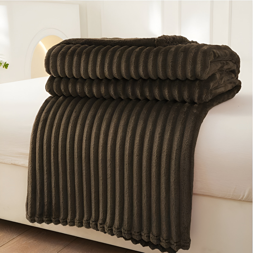 Cozy Plaid Fleece Throw Blanket Soft and Breathable