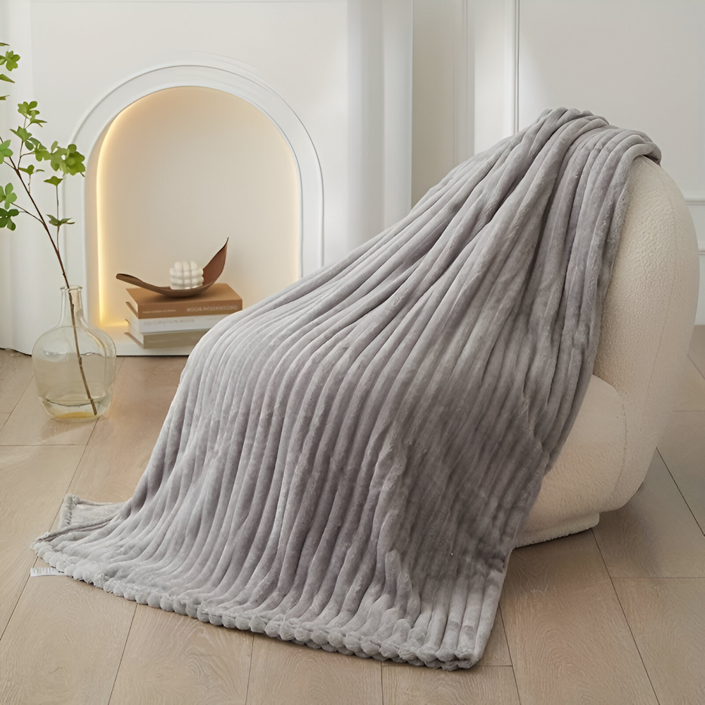 Cozy Plaid Fleece Throw Blanket Soft and Breathable